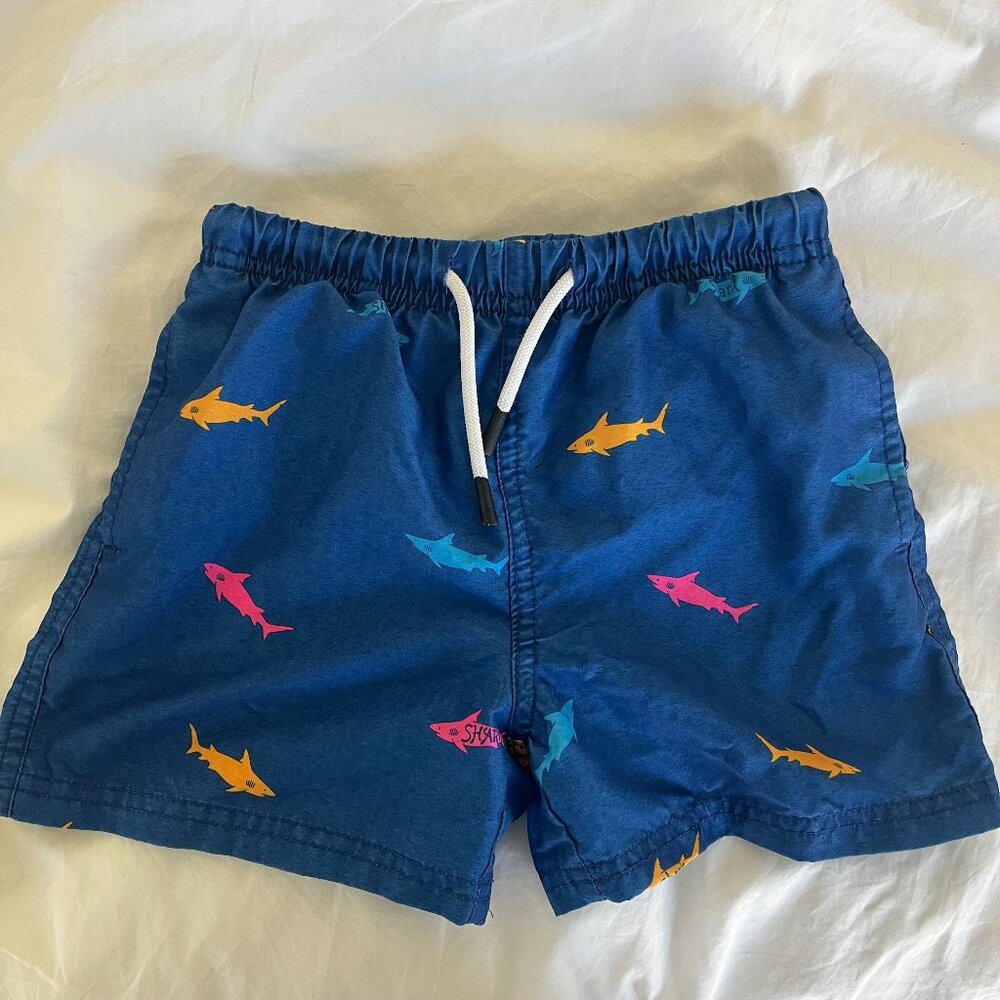 Boys Maamgic Swim Trunks Size 5/6 Shark Print 3" inseam
